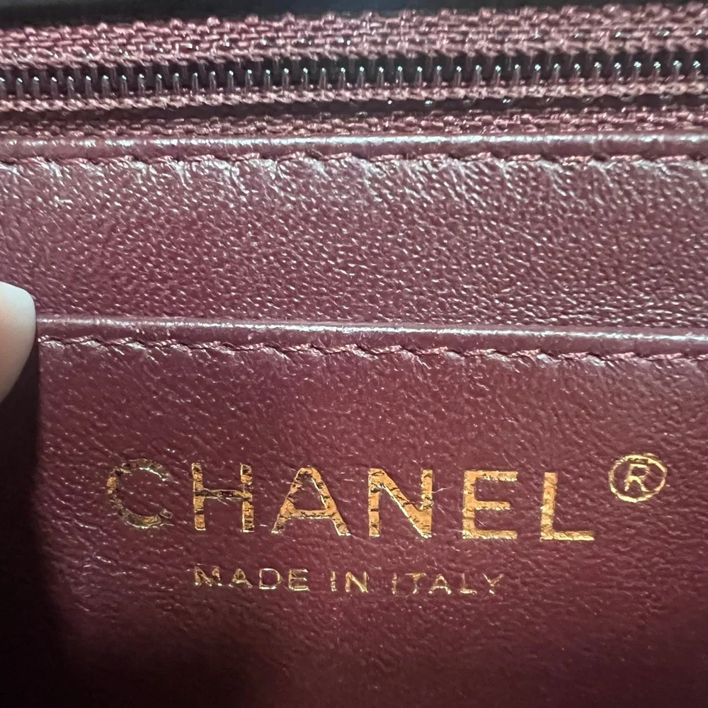 Chanel Lambskin Quilted Maxi Single Flap - Picture 8 of 17